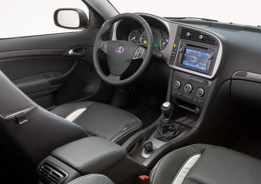  Saab 9-3 Aero Griffin Combi 2011 года  (фото 3 из 9)